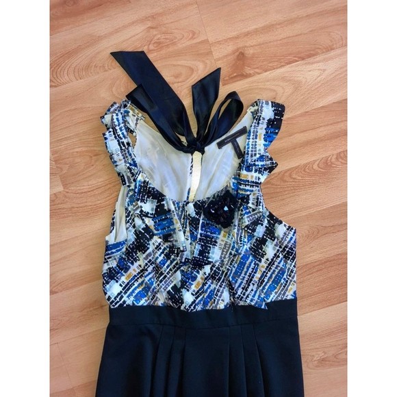 BCBG BowTie Embellished Beaded Empire Blue White Yellow Pleated Dress Size 6 a1 - Picture 5 of 12